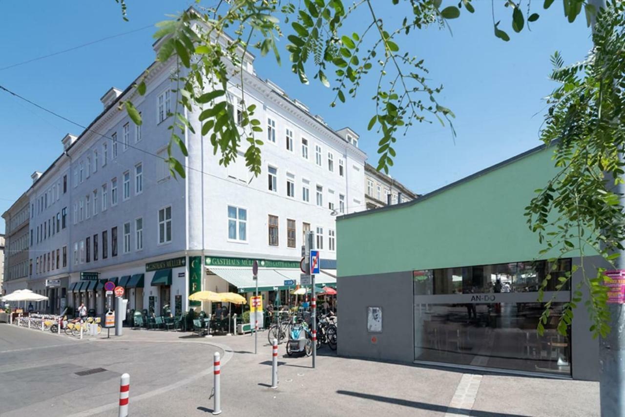 Sophies Place Yppenplatz - Imperial Lifestyle City Apartments Vienna Parking Exterior foto